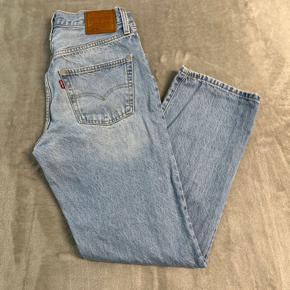 Levis 501 90s Jeans Womens 27x30* Light Wash Blue Straight Leg Big E Button Fly